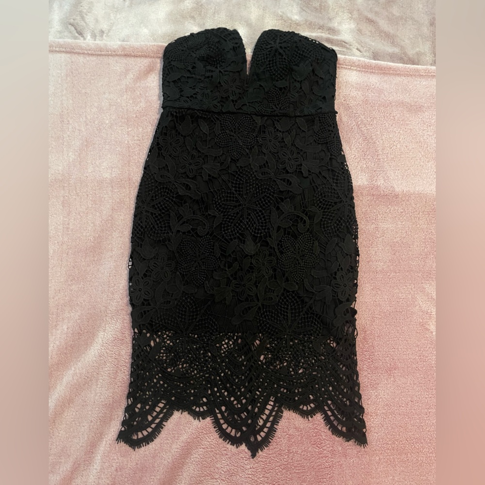 NWOT Forever 21 Black Lace Strapless Dress